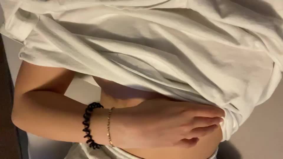 I desire more older men to have sex with me - free porn video