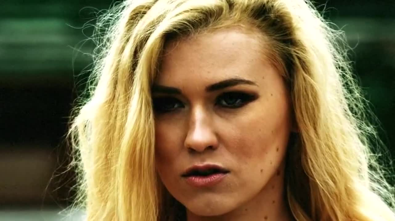 The legends says that she's fast enough for him (Audio ON) - free porn video
