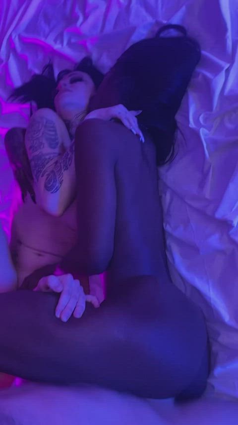 Cumslut Oreos are the best ones - free porn video