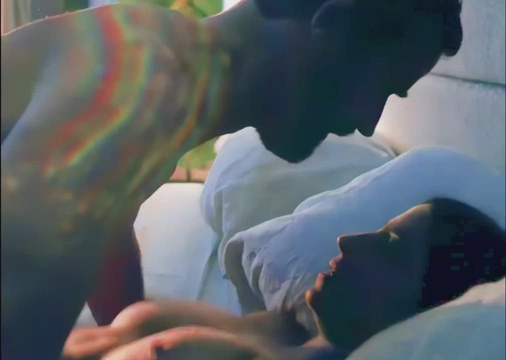 Ilana Glazer’s bouncing tits - free porn video