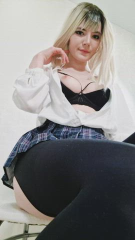Gwen Stacy and her cute charms 😍 - free porn video
