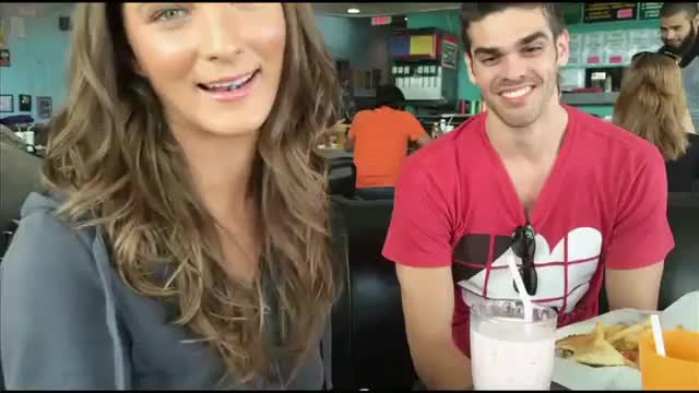 Restaurant blowjob - free porn video