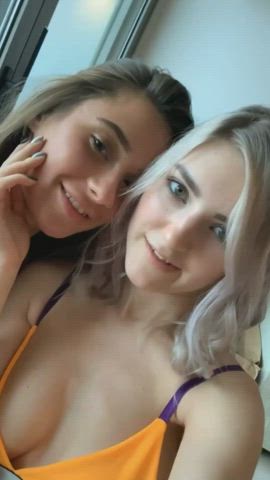 ‼️ 18 Years Old cute teen lesbians bring each other to juicy orgasm 👏 - free porn video