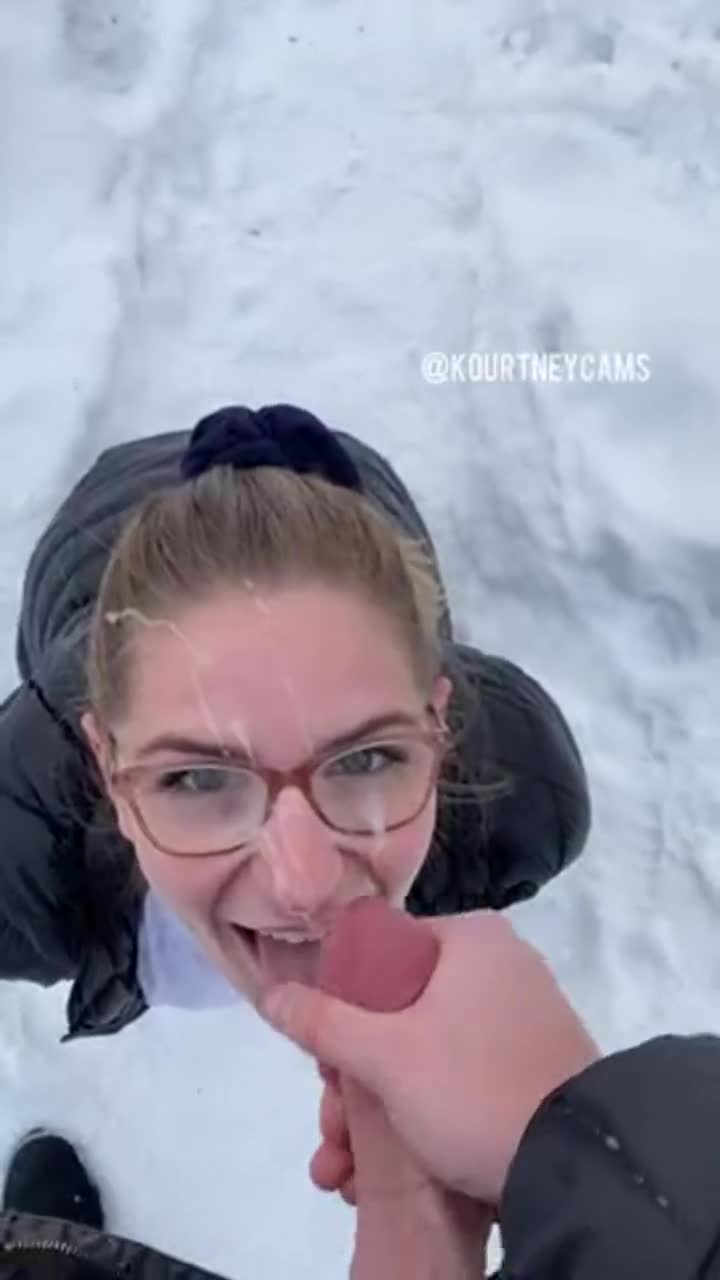 I need more guys to warm my face up with their cum 🤤 - free porn video