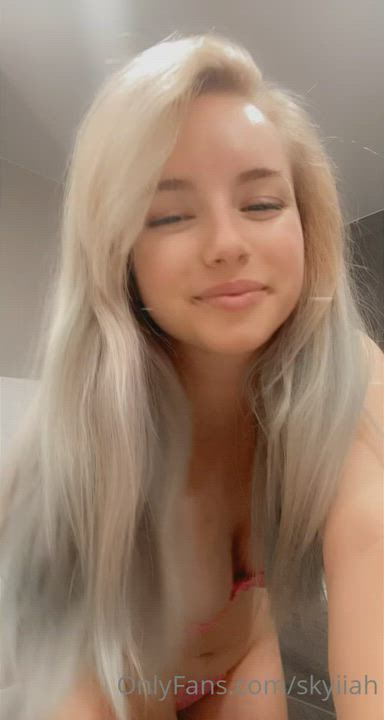 Would you fuck a pretty face 😈 free aIbum belIow - free porn video