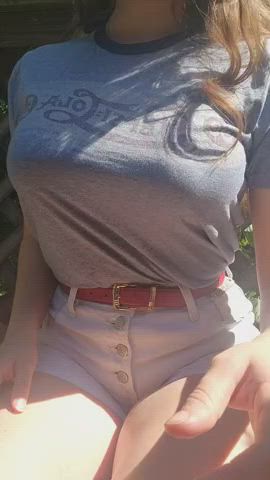 Amazing Teen Shows Her Huge Boobs - free porn video
