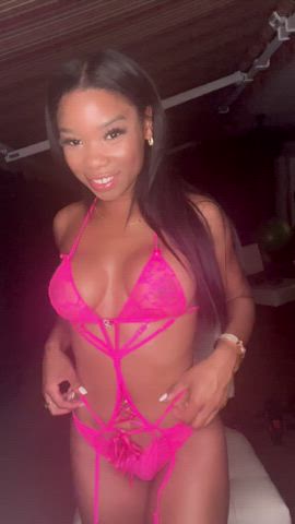 How do I look in pink - free porn video