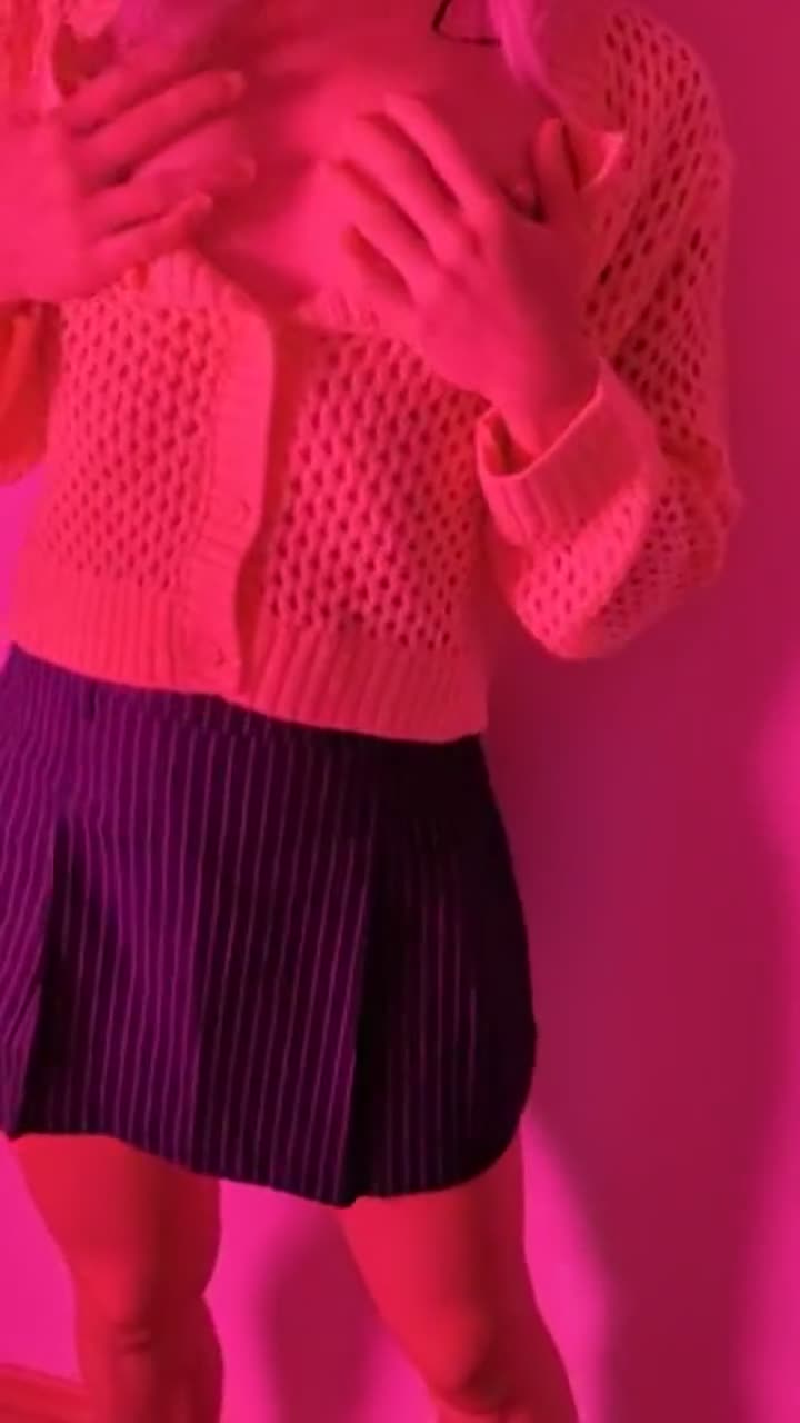 Titty Reveal And So Stiff Nipples - free porn video