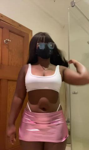 I hope older men here like my ebony hourglasses body - free porn video