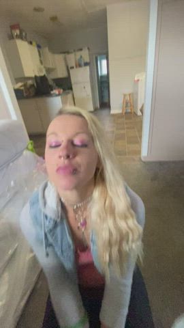 I love to swallow!! - free porn video