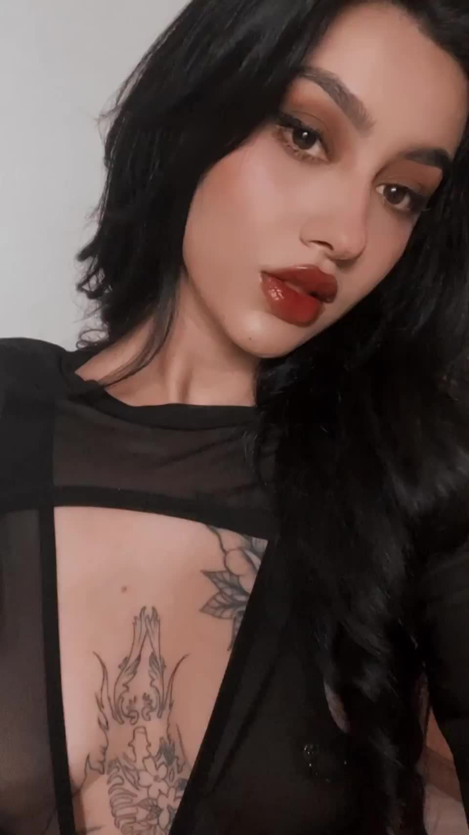 this babe wants you.. - free porn video