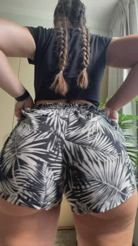 I heard you like curvy girls with big asses? - free porn video