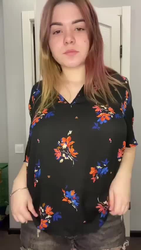 I may be short, but I think my tits make up for that - free porn video