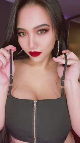 would you prefer to finish on my cute Asian face or on my big natural tittys? - free porn video