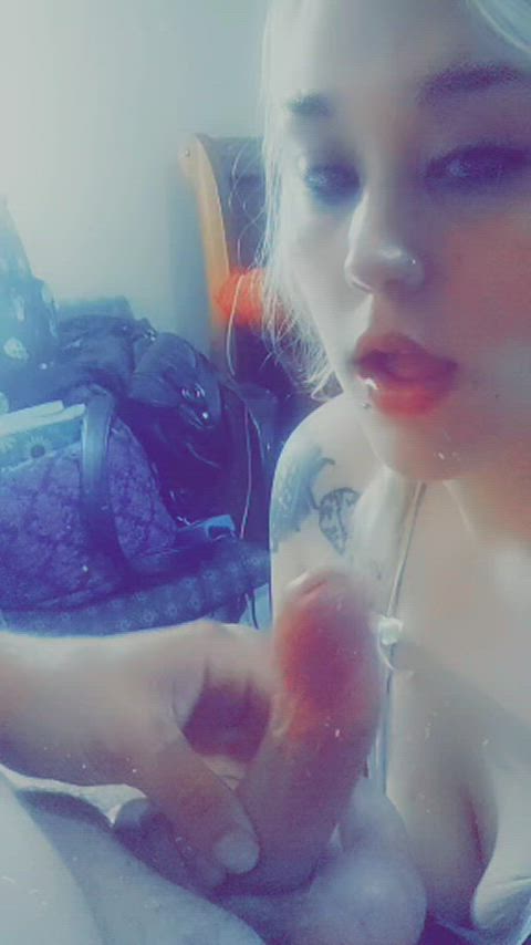 Tuck my hair behind my ear and tell me how pretty I am with your cock in my esophagus. - free porn video