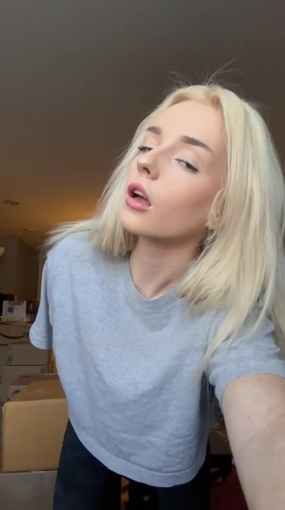 Believe me when I say 2004 girls tastes good 😝 - free porn video