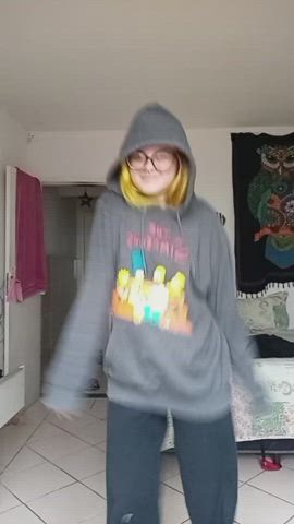 The cold does not affect me because my fire is not extinguished hahaha - free porn video