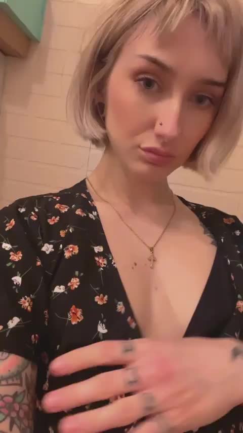 Bored housewife 😉 - free porn video