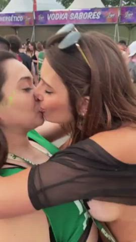 love gooning to kissing - free porn video