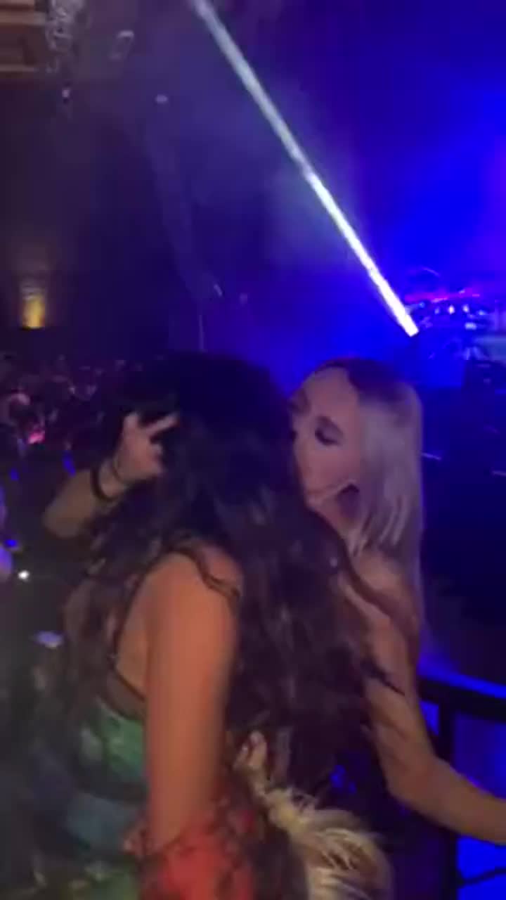 Girls kissing and licking in the club [GIF] - free porn video