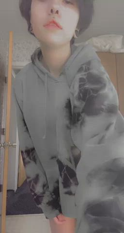 Just showing off my pretty pale body 😘 - free porn video