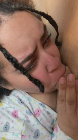 It feels so good in my mouth - free porn video
