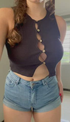 my big natural boobs vs. buttons on my shirt (19f) - free porn video