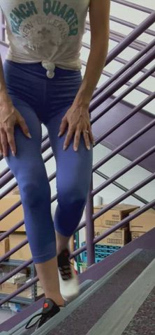 Keeping the boys entertained at the gym [GIF] - free porn video