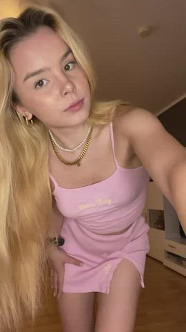 is there any olde rguy who would actually take me out - free porn video