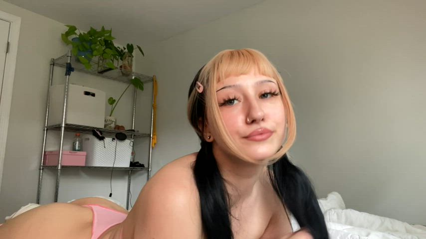 Pretty little fuckdoll at your service - free porn video