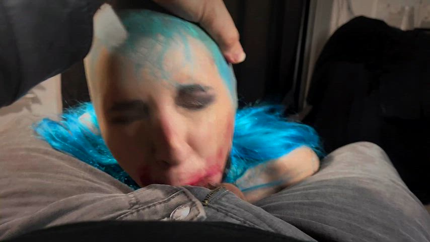 Tea throated with her pantyhose on her head - free porn video