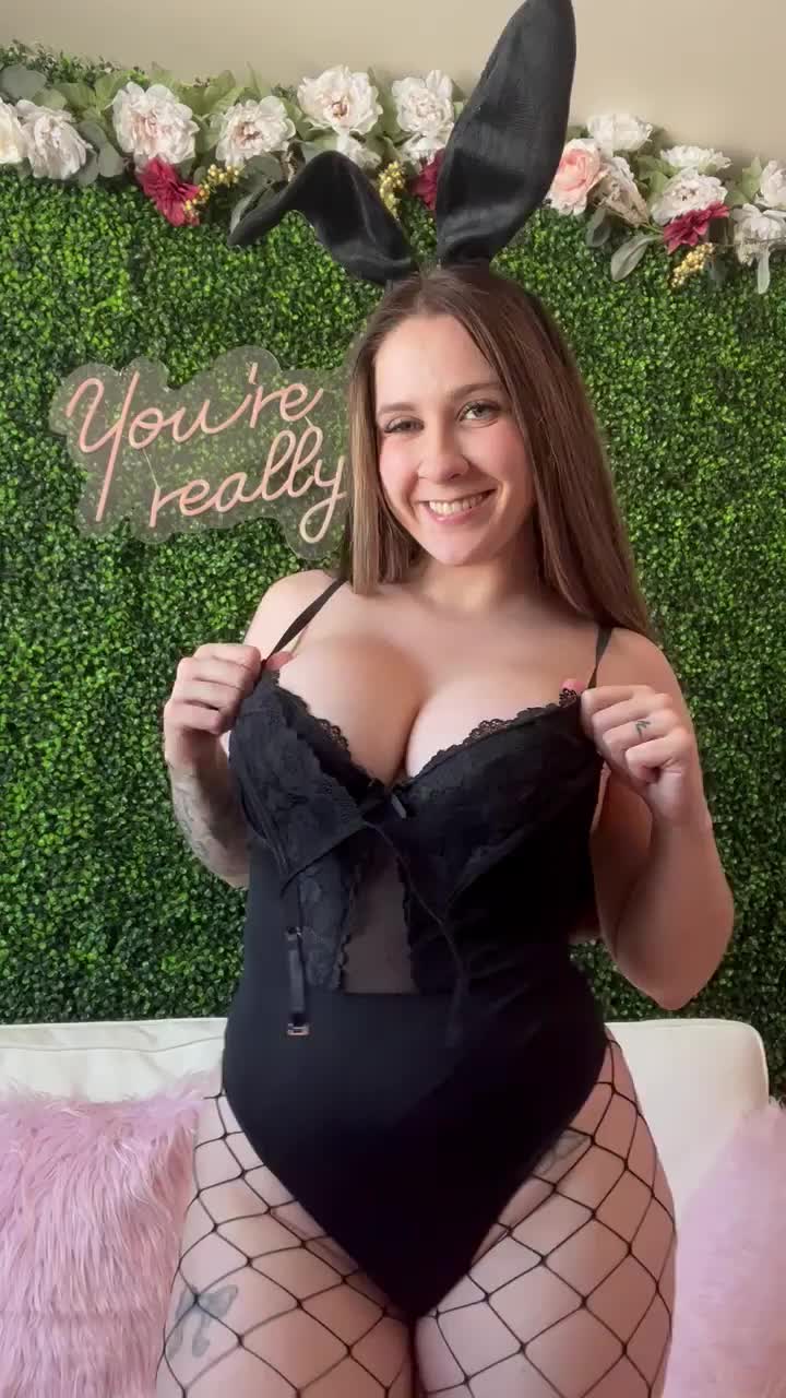 This bunny wants babies - free porn video