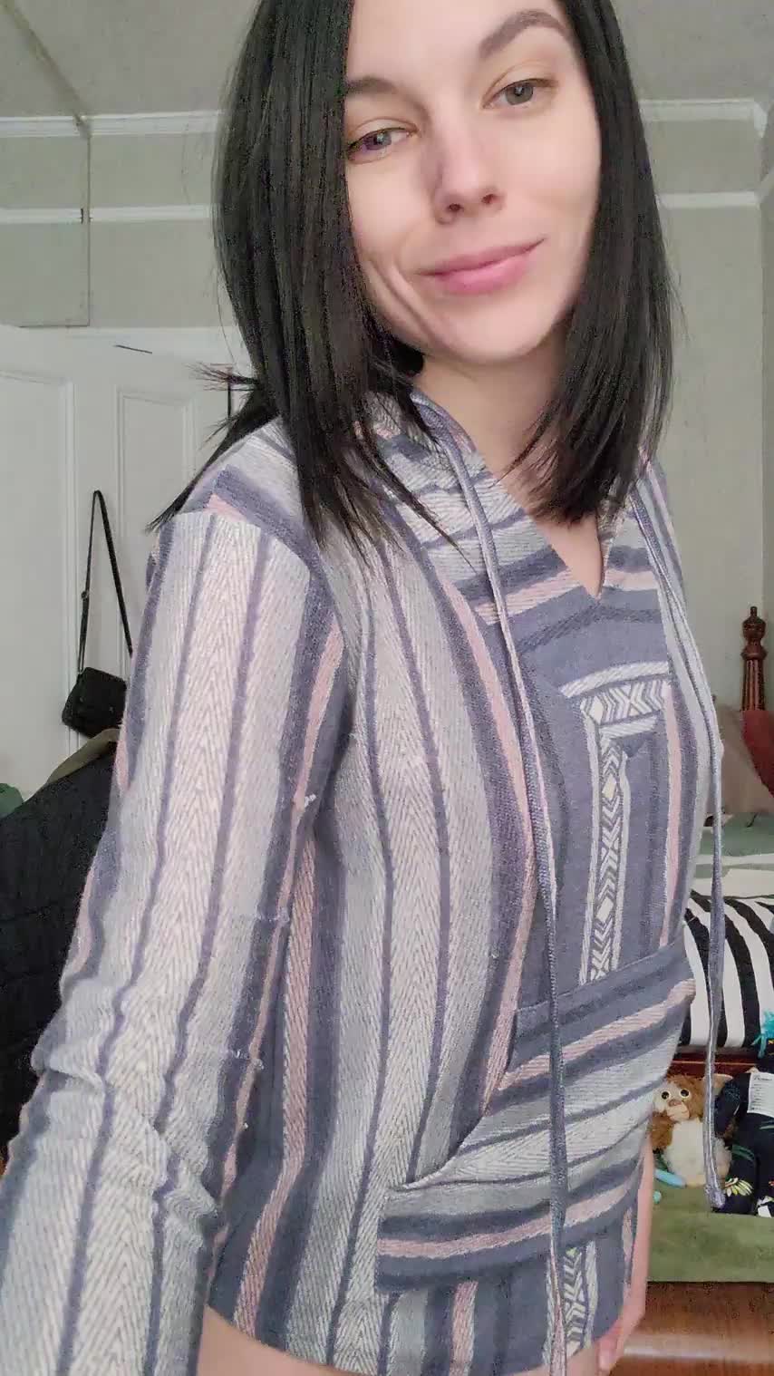 I wanna stay inside, out of the sun, and in your arms - free porn video