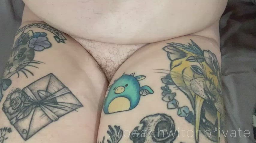 I know you’d love it if I opened my legs and showed you my bush 😇 - free porn video