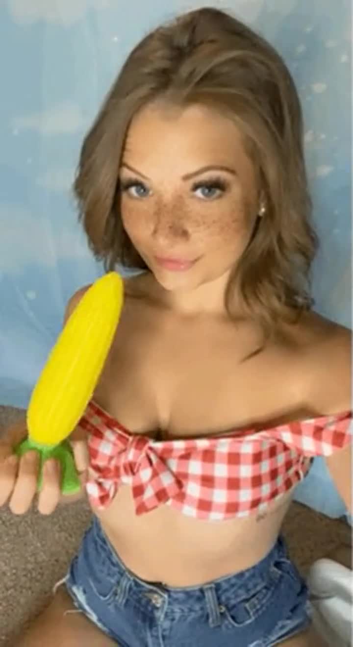 Country girls make do! - free porn video
