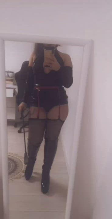 Dominatrix - free porn video