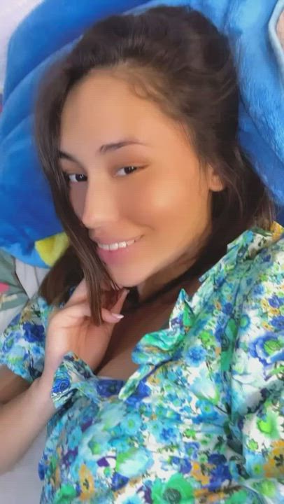 Say hi if youd give a creampie - free porn video