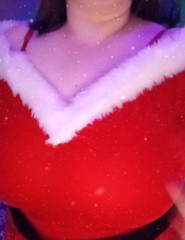 Feast your eyes on these Holly Jollys [OC] - free porn video