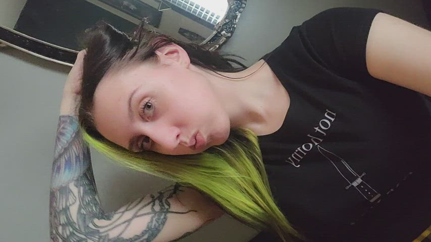 Just a lil peak - free porn video