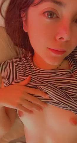 Touching myself in bed, would you like to join ? (OC) - free porn video
