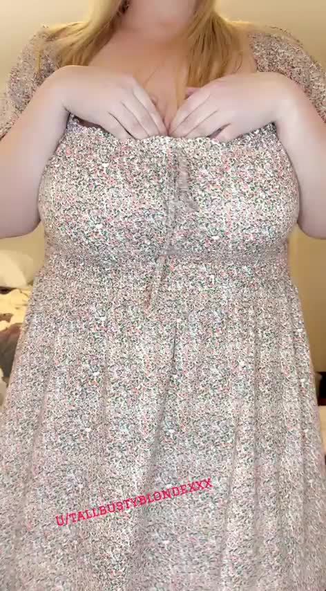 This 6’2 blonde is ready for all the fun in summer dresses - free porn video
