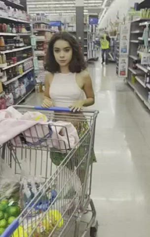 Girl flashes in the grocery store [GIF] - free porn video