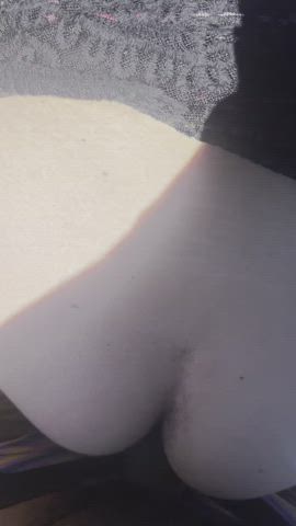 Coworker drains bcc during lunch break - free porn video