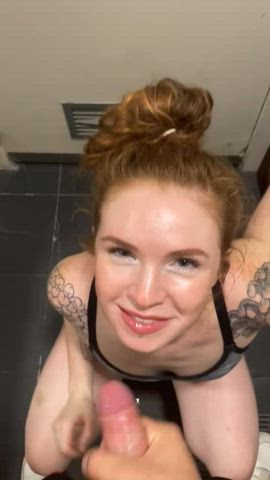Sucked a stranger’s cock at the gym hehe - free porn video