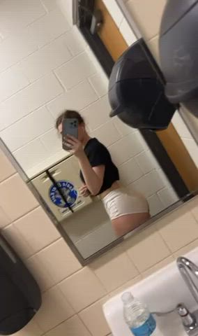 Ass getting fat I can see why people stare at it - free porn video