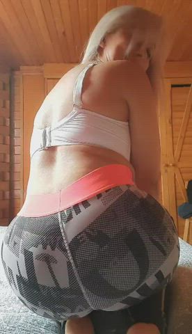 Question 1: Have you ever fucked a latina milf? Question 2: Do you want to? ;) - free porn video