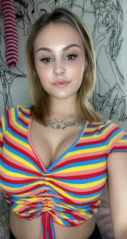 Big bouncy pierced Titty drop! - free porn video