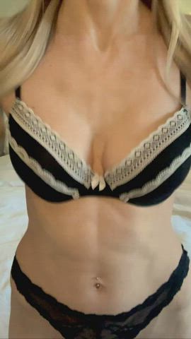 Bouncing & jiggling them - free porn video