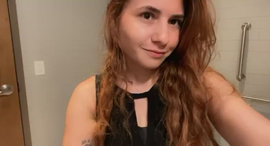 Being naughty at the mall🙈💕 - free porn video