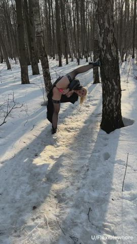 Today was an amazing spring day and I masturbated again in the forest😋 - free porn video
